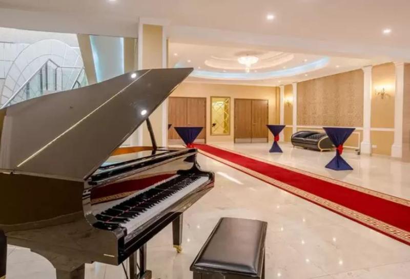 Holiday Inn Ulaanbaatar By Ihg Ngoại thất bức ảnh
