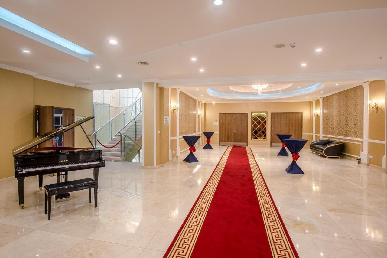 Holiday Inn Ulaanbaatar By Ihg Ngoại thất bức ảnh