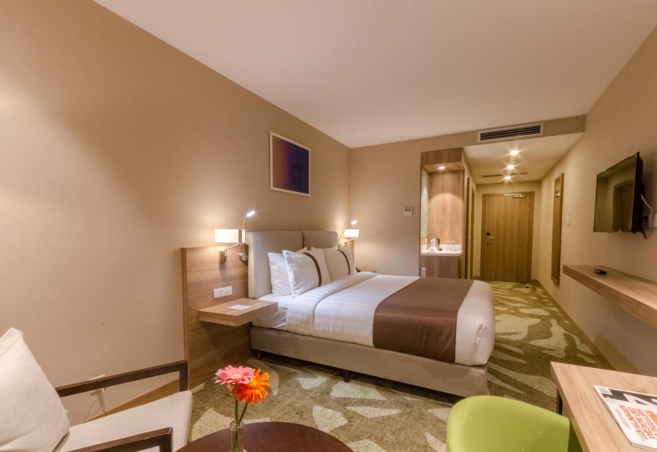 Holiday Inn Ulaanbaatar By Ihg Ngoại thất bức ảnh